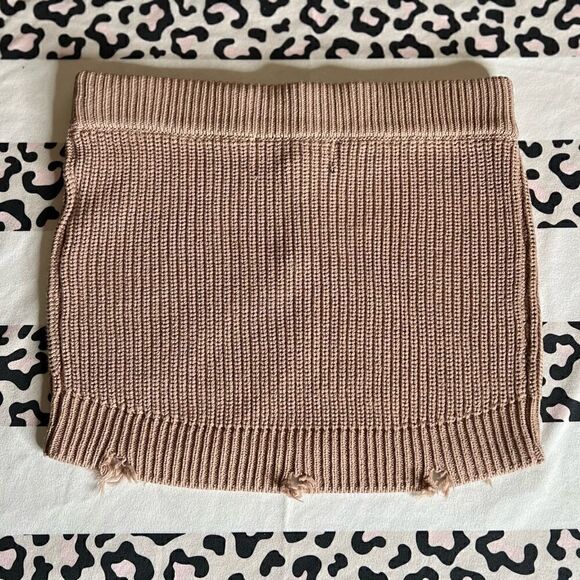 Ser.o.ya Seroya Alora Mini Skirt in Natural.Knit. Distressed. Size Small. NWT! - Picture 6 of 15
